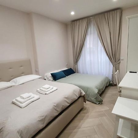 ナポリ Dimora Costantino Bed & Breakfast エクステリア 写真