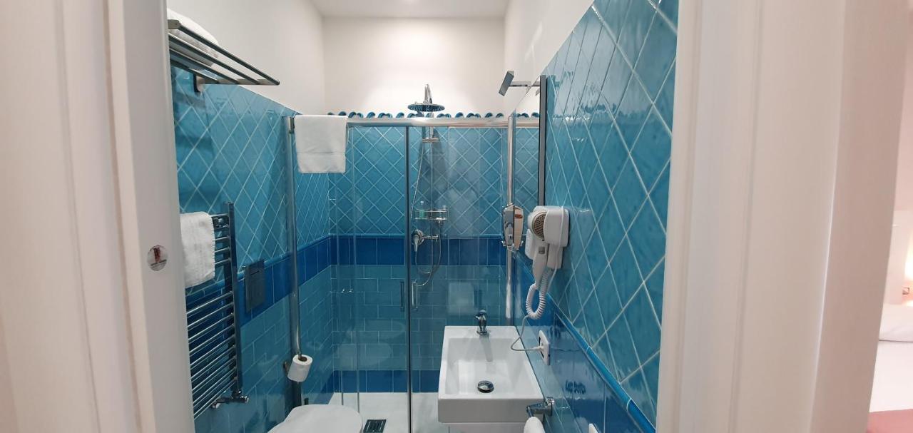 ナポリ Dimora Costantino Bed & Breakfast エクステリア 写真