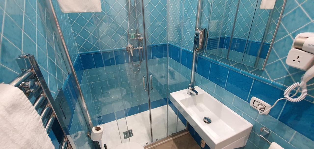 ナポリ Dimora Costantino Bed & Breakfast エクステリア 写真
