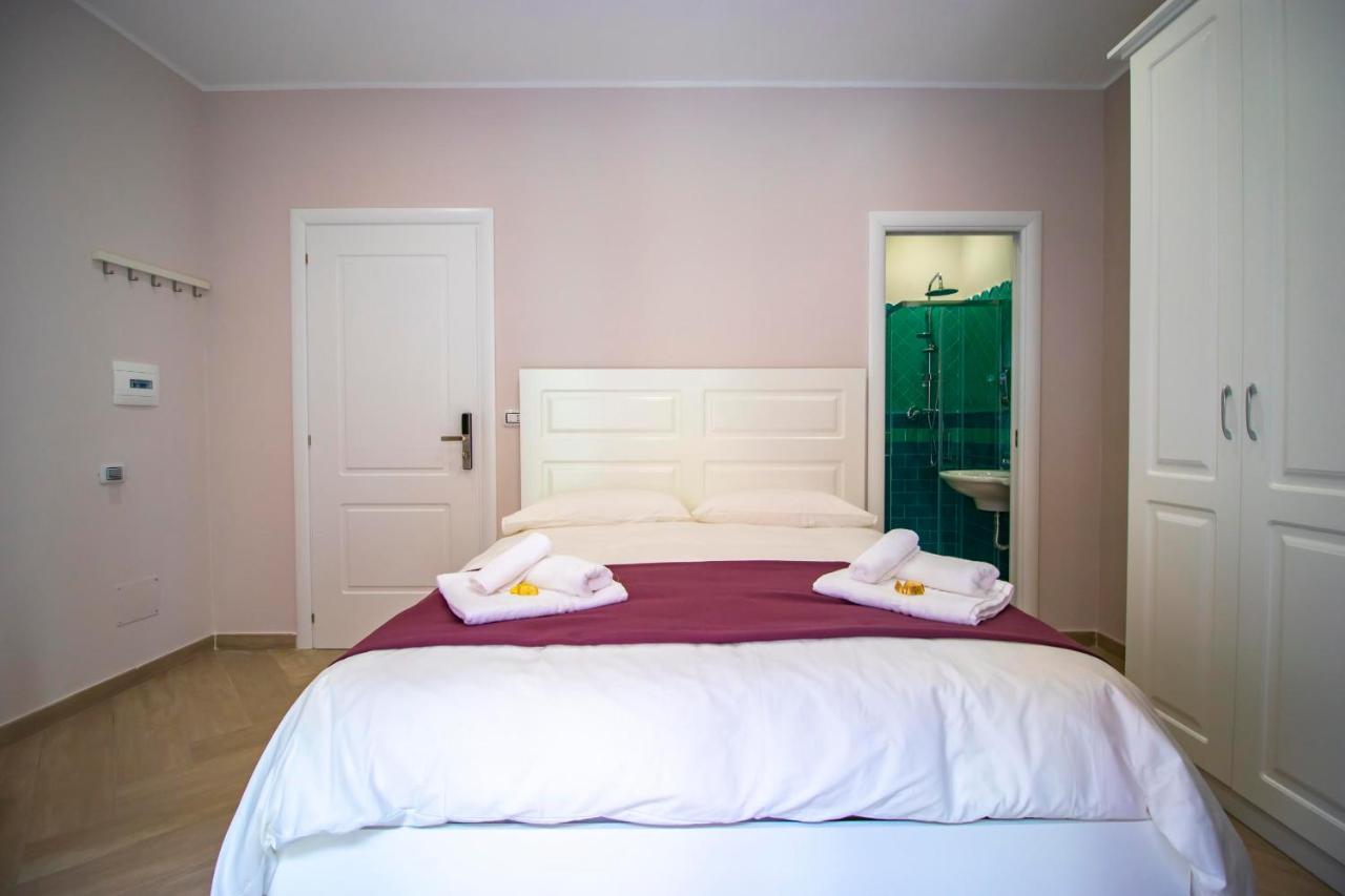ナポリ Dimora Costantino Bed & Breakfast エクステリア 写真