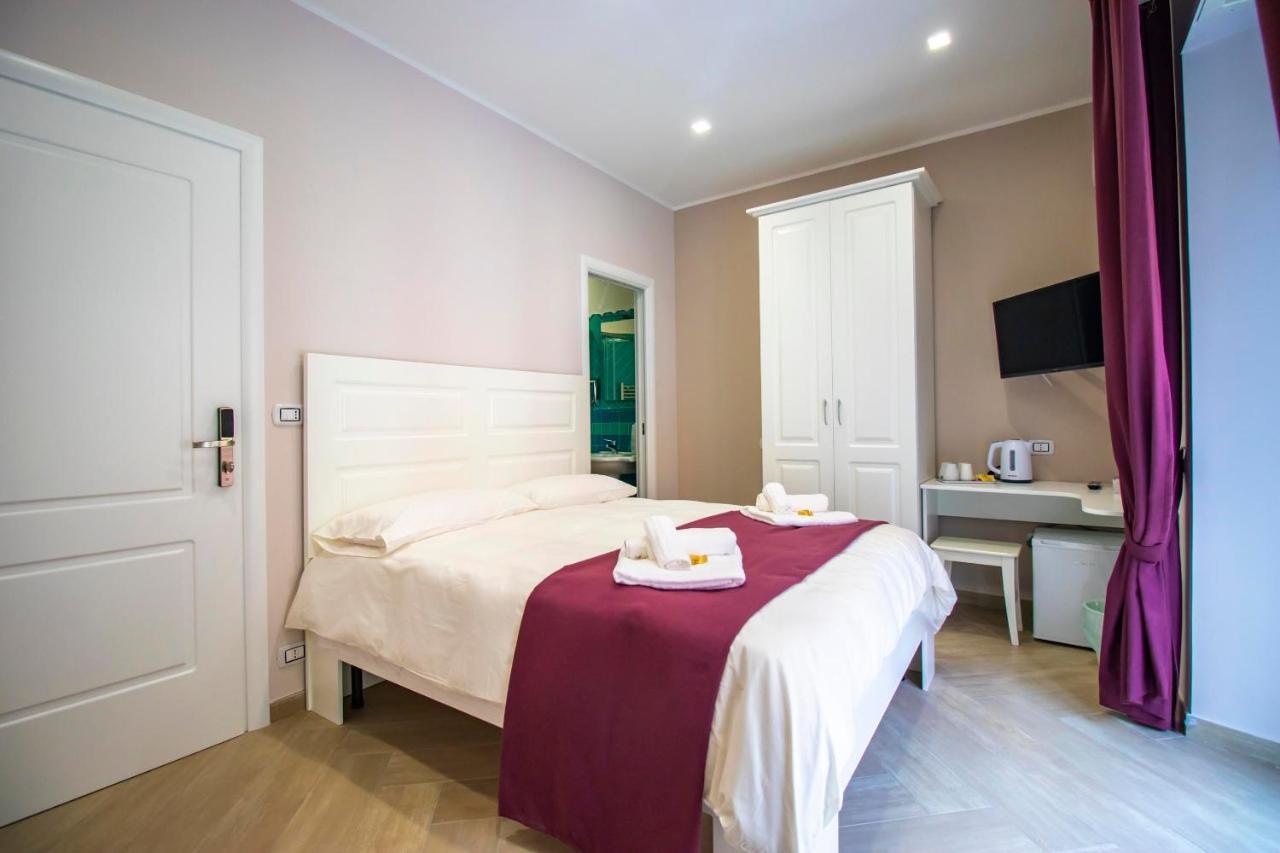 ナポリ Dimora Costantino Bed & Breakfast エクステリア 写真