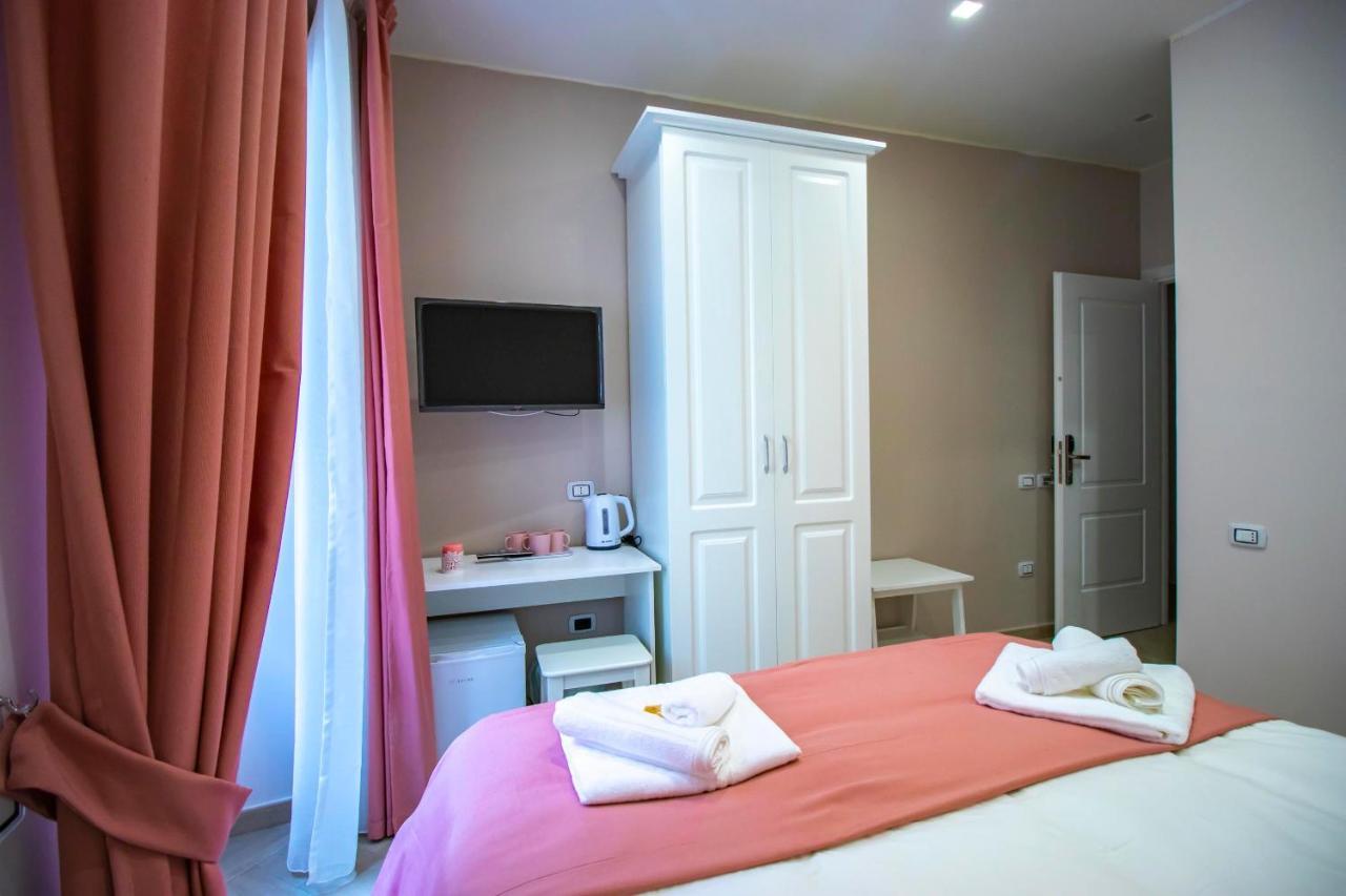 ナポリ Dimora Costantino Bed & Breakfast エクステリア 写真