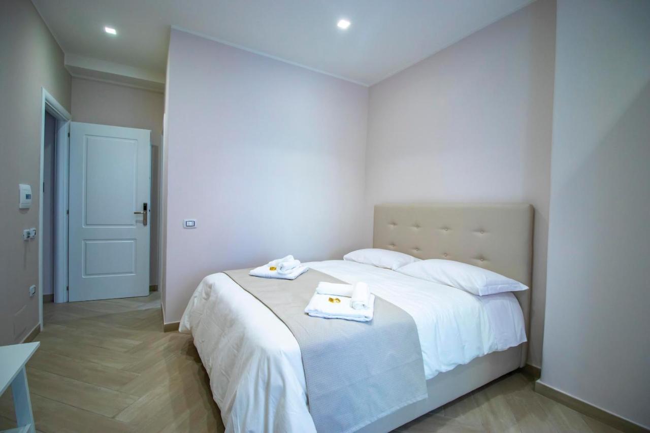 ナポリ Dimora Costantino Bed & Breakfast エクステリア 写真